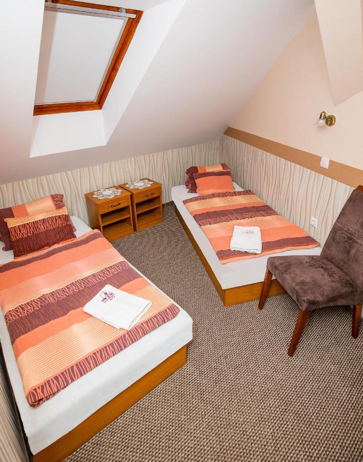 Tinodi Fogado Bed & Breakfast Sarvar Luaran gambar