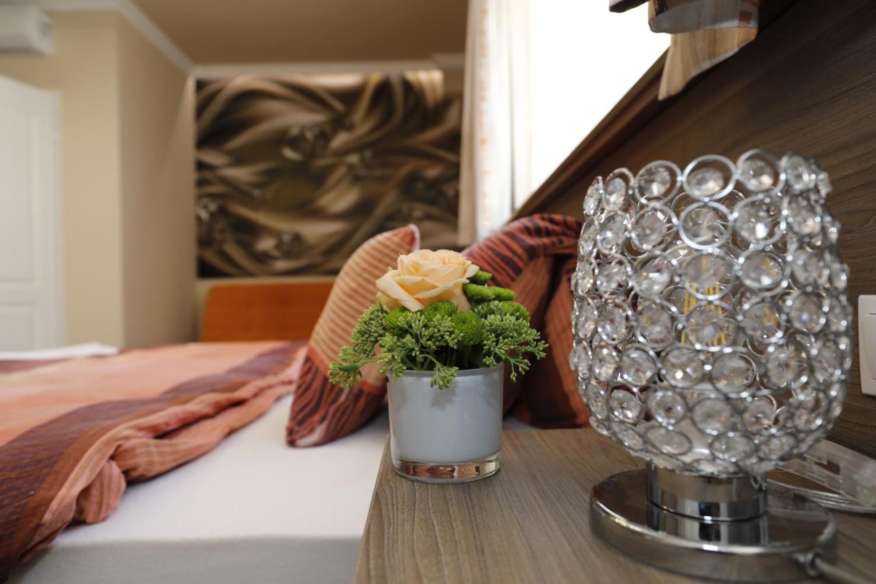 Tinodi Fogado Bed & Breakfast Sarvar Luaran gambar