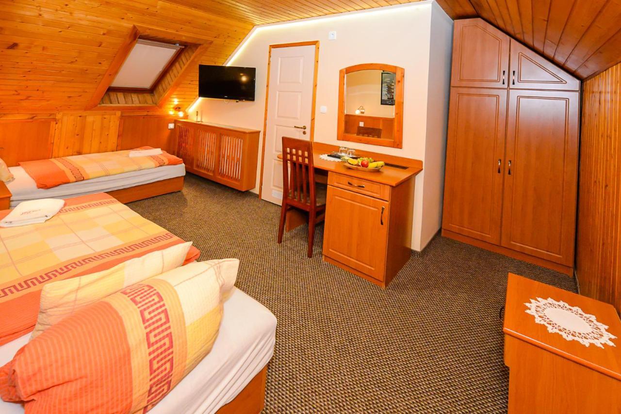 Tinodi Fogado Bed & Breakfast Sarvar Luaran gambar