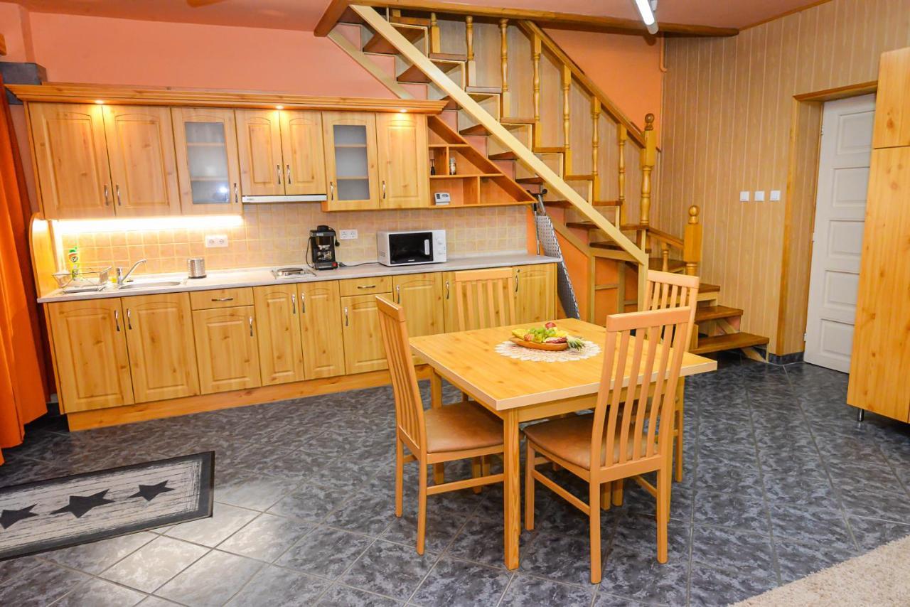 Tinodi Fogado Bed & Breakfast Sarvar Luaran gambar