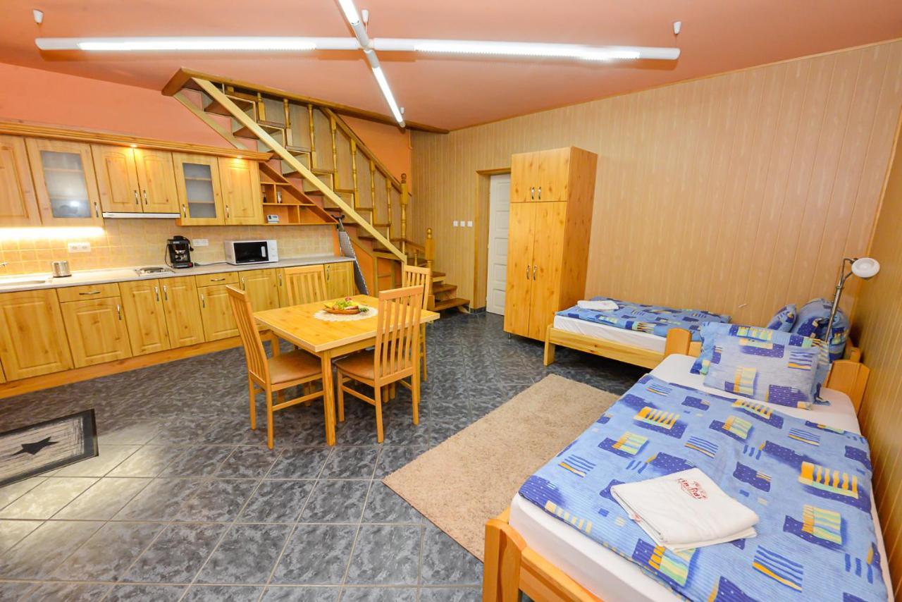 Tinodi Fogado Bed & Breakfast Sarvar Luaran gambar