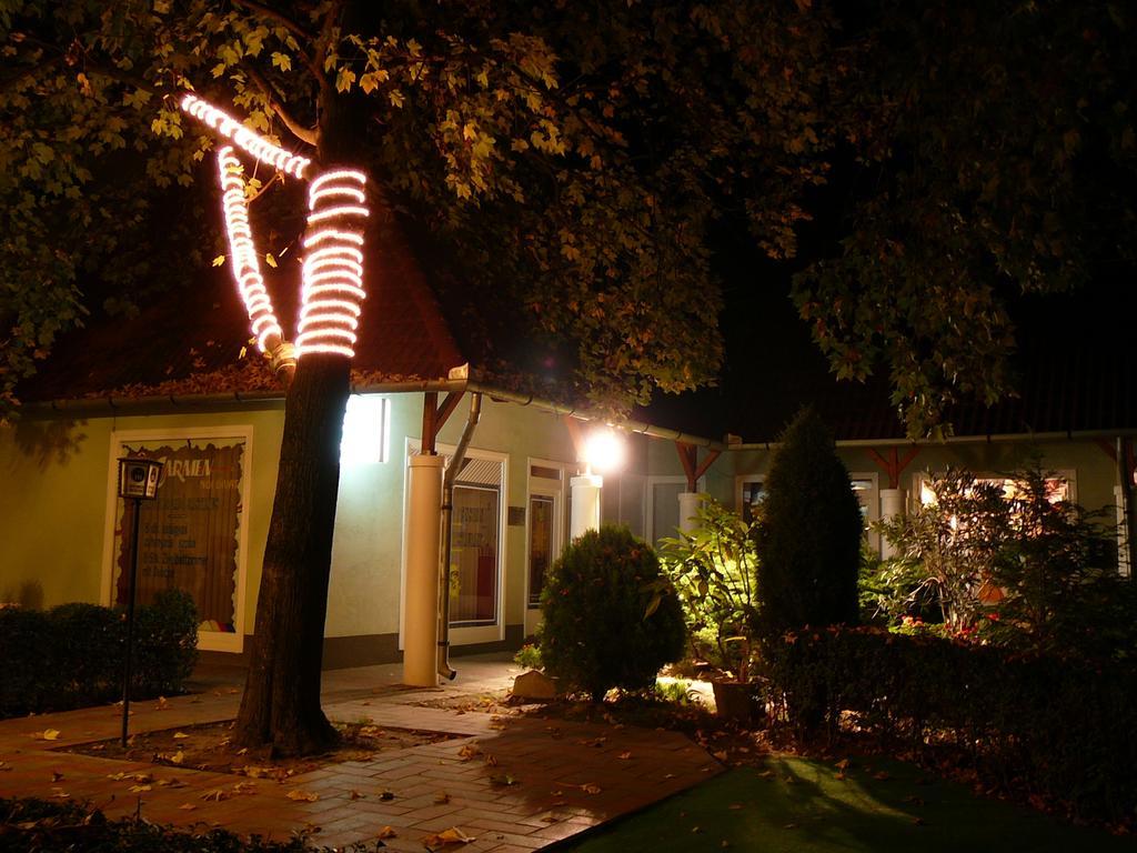 Tinodi Fogado Bed & Breakfast Sarvar Luaran gambar