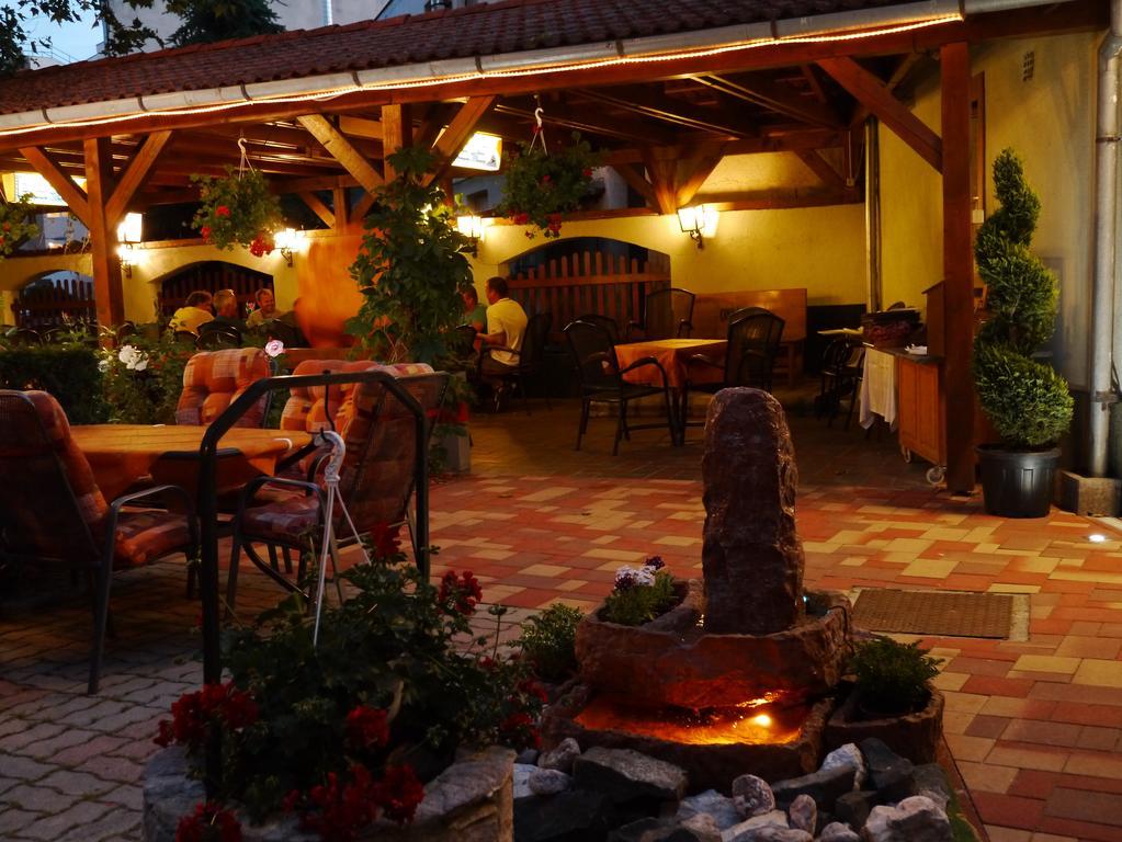 Tinodi Fogado Bed & Breakfast Sarvar Luaran gambar