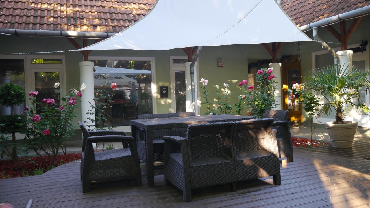 Tinodi Fogado Bed & Breakfast Sarvar Luaran gambar